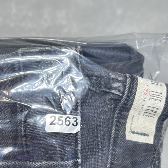 We The Free Womens Size 27 Black Distressed Denim Skinny Ankle Jeans Free People - Picture 12 of 12